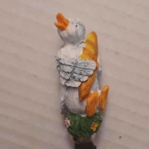 4/$30 Animal Shaped Spreaders - Set of 2 - Picture 3 of 5